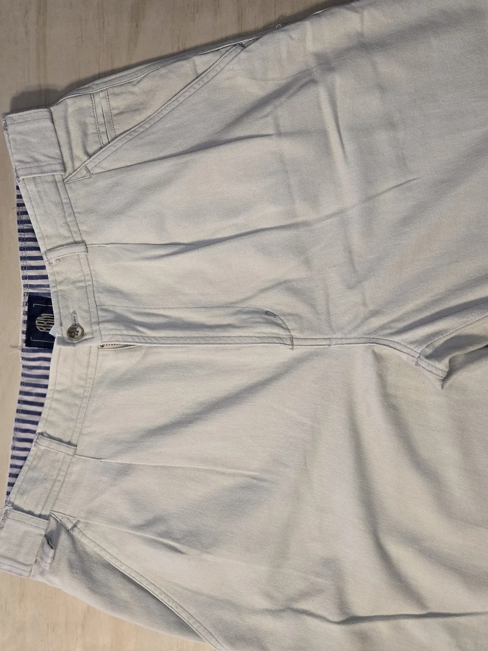 Vintage 90s Bugle Boy BBM Pleated Twill Pants Khaki Cuffed 34M Tapered